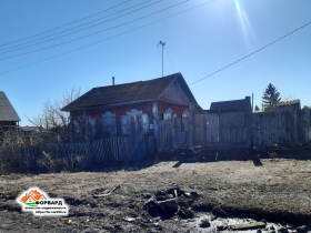 Продаётся 3-х комн.брус. дом с газ отопл. по ул. Коммунистическая.